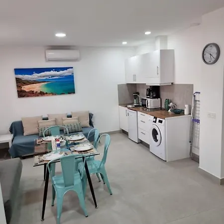 Elemar Free Luggage Storage Apartmán