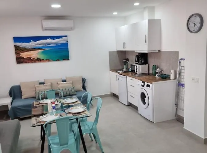 Elemar Free Luggage Storage Apartament