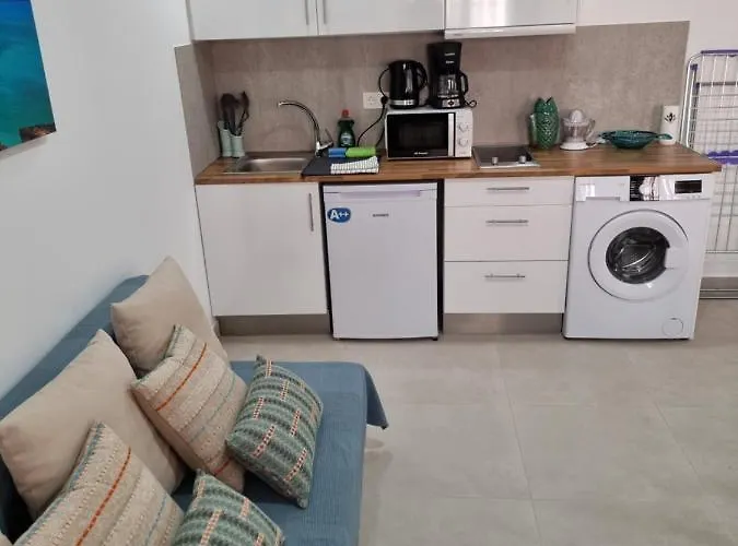 Elemar Free Luggage Storage Apartament *